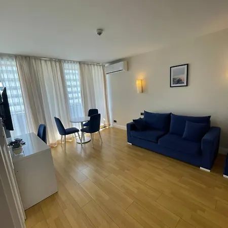 Dream Apartment In Батуми Экстерьер фото